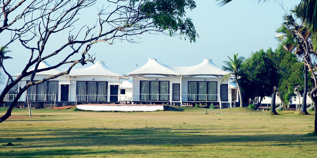 Tensovilla Beach Resort 4